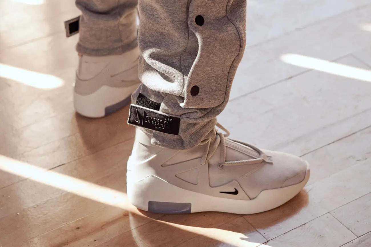 Nike air jerry lorenzo hotsell