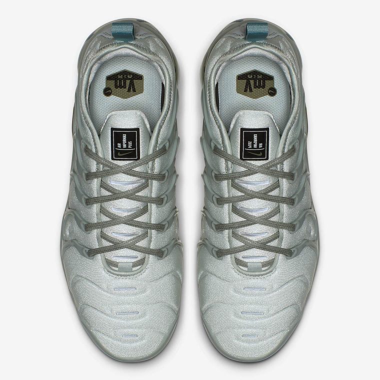 Women's Nike Air VaporMax Plus Light Grey