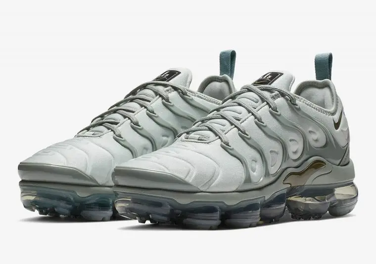 Light Grey Hues Transform The Women s Exclusive Nike Air VaporMax Plus The Sole Supplier