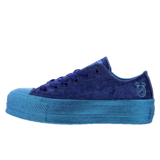 Miley cyrus converse on sale blue