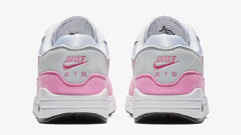 Bubblegum pink nike hot sale air max