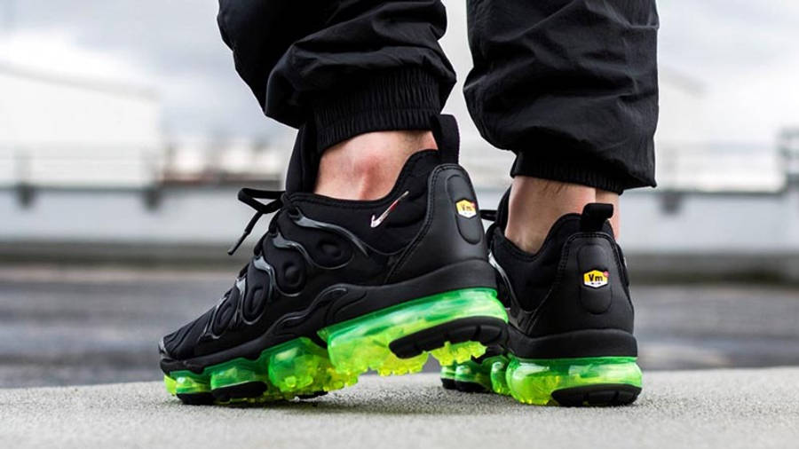 nike vapor max plus volt