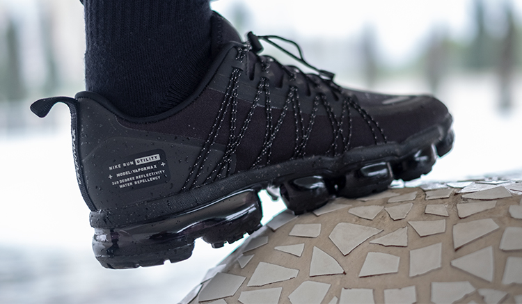 nike air vapormax utility run black