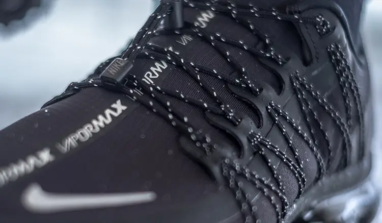 vapormax run utility triple black