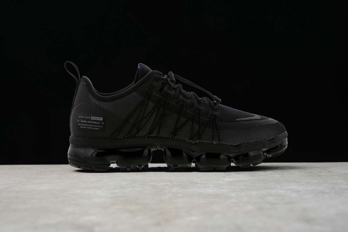 nike vapormax utility triple black