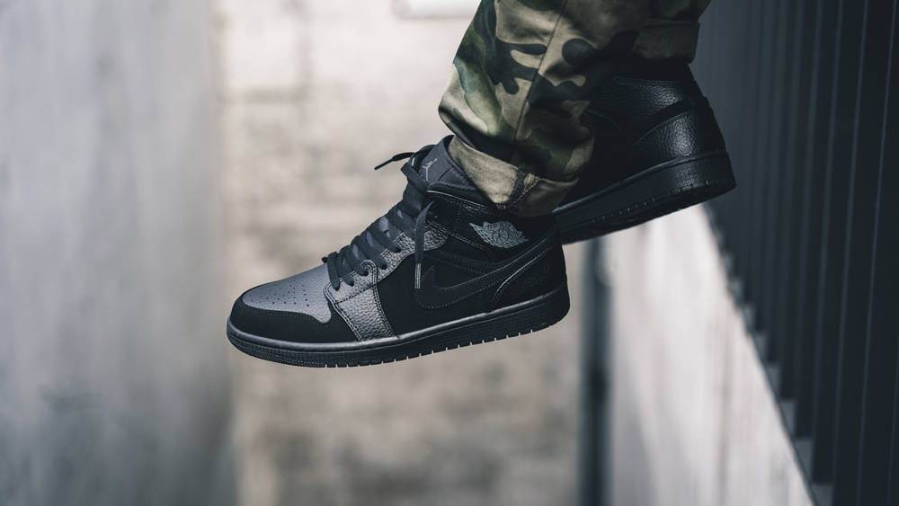 The Air Jordan 1 ‘Triple Black’ Is As Stealthy As It Gets The Air Jordan 1 ‘Triple Black’ Is As Stealthy As It Gets