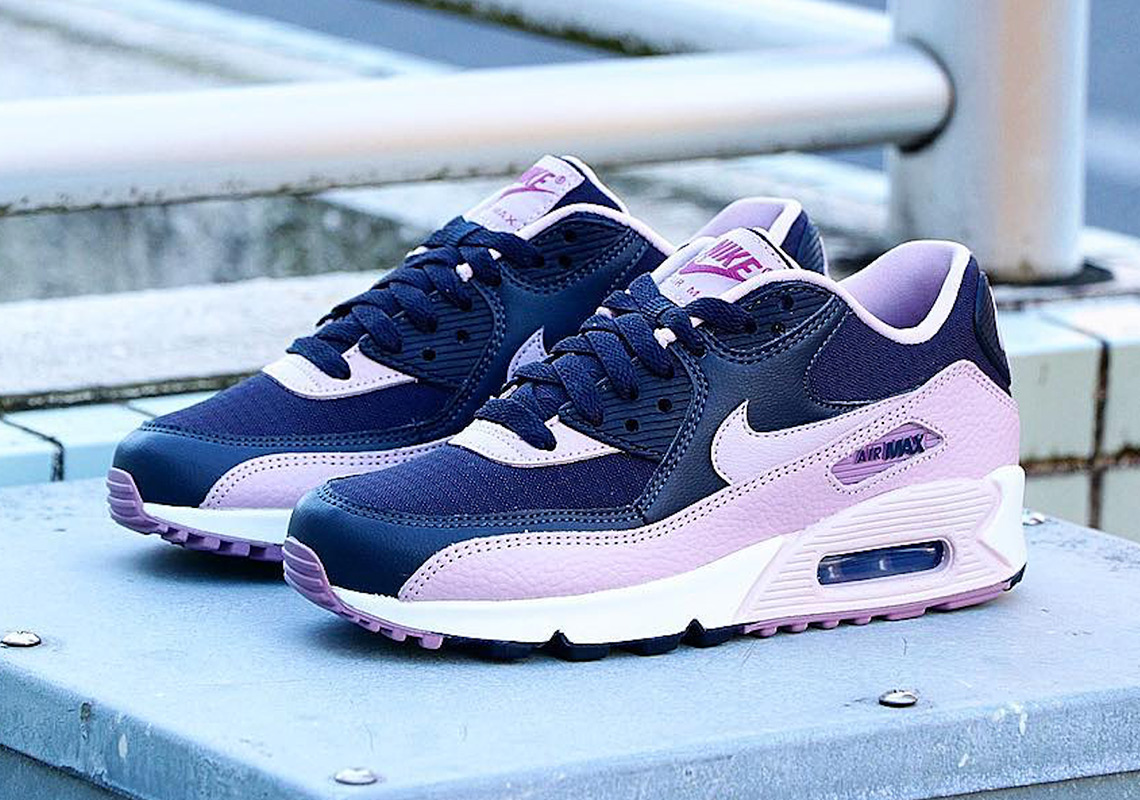 Nike's Air Max 90 Is Unveiled In âPlum Chalkâ As A Womens Exclusive