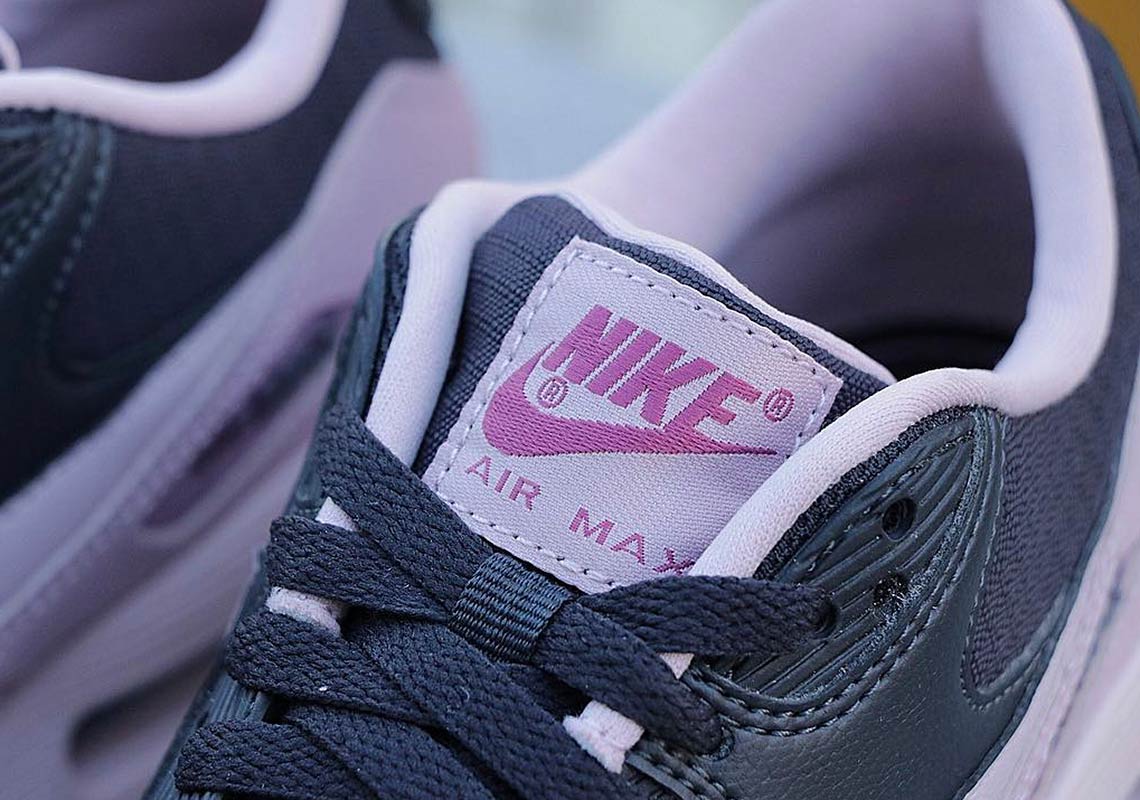 Nike's Air Max 90 Is Unveiled In âPlum Chalkâ As A Womens Exclusive