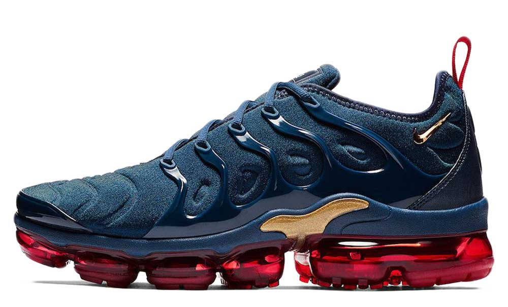 Nike air vapormax red and blue hotsell