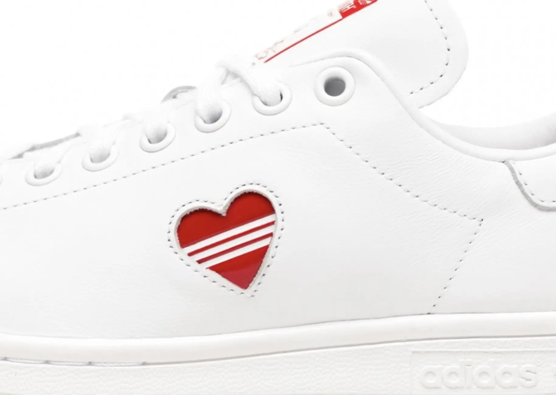 Adidas stan smith heart 2019 on sale