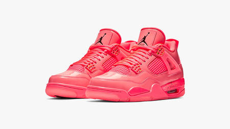 Nike's Women's Exclusive Air Jordan 4 Dazzles In "Hot Punch" Nike's Women's Exclusive Air Jordan 4 Dazzles In "Hot Punch"