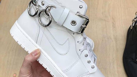 A Closer Look At The COMME des GARÇONS x Air Jordan 1 A Closer Look At The COMME des GARÇONS x Air Jordan 1