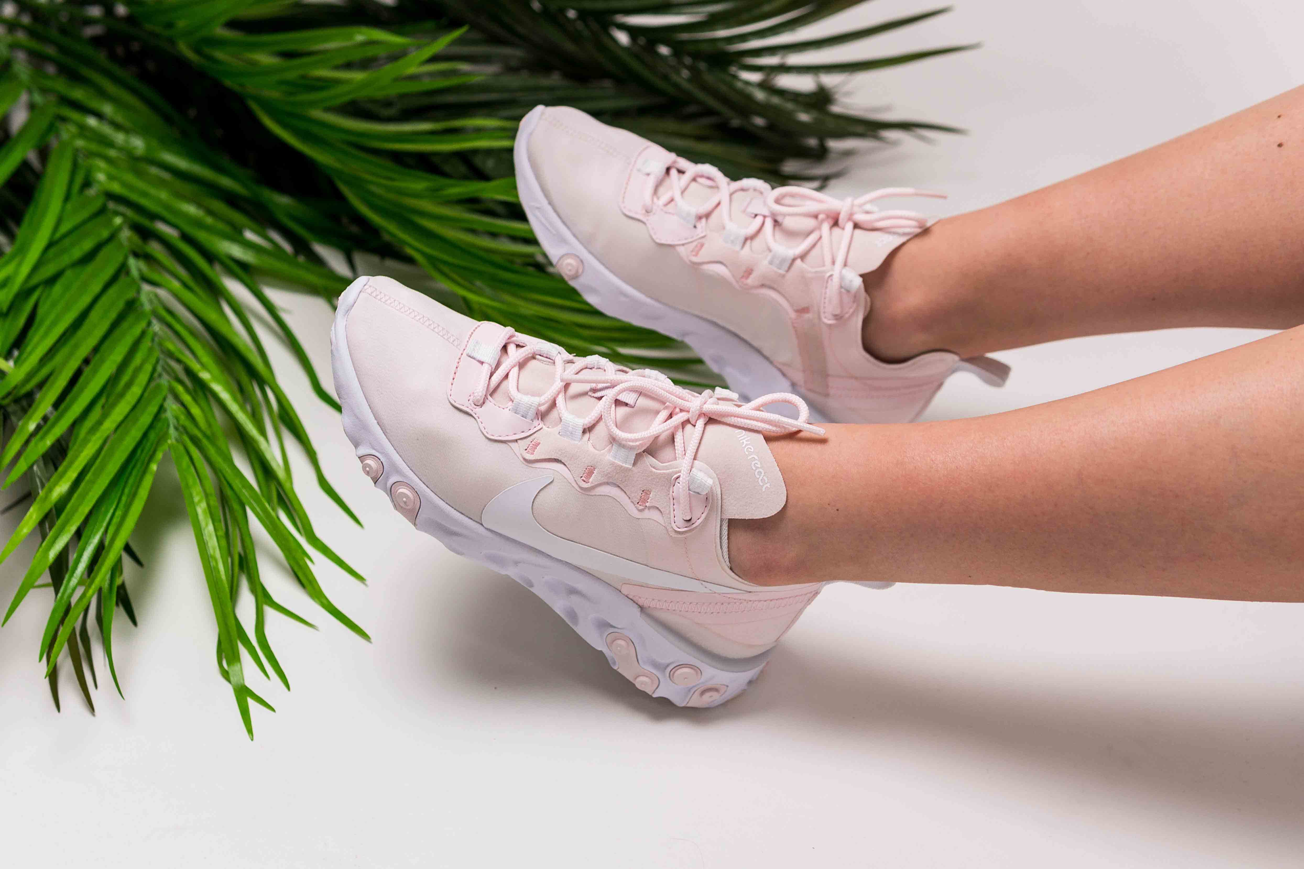 pale pink nike react element 55