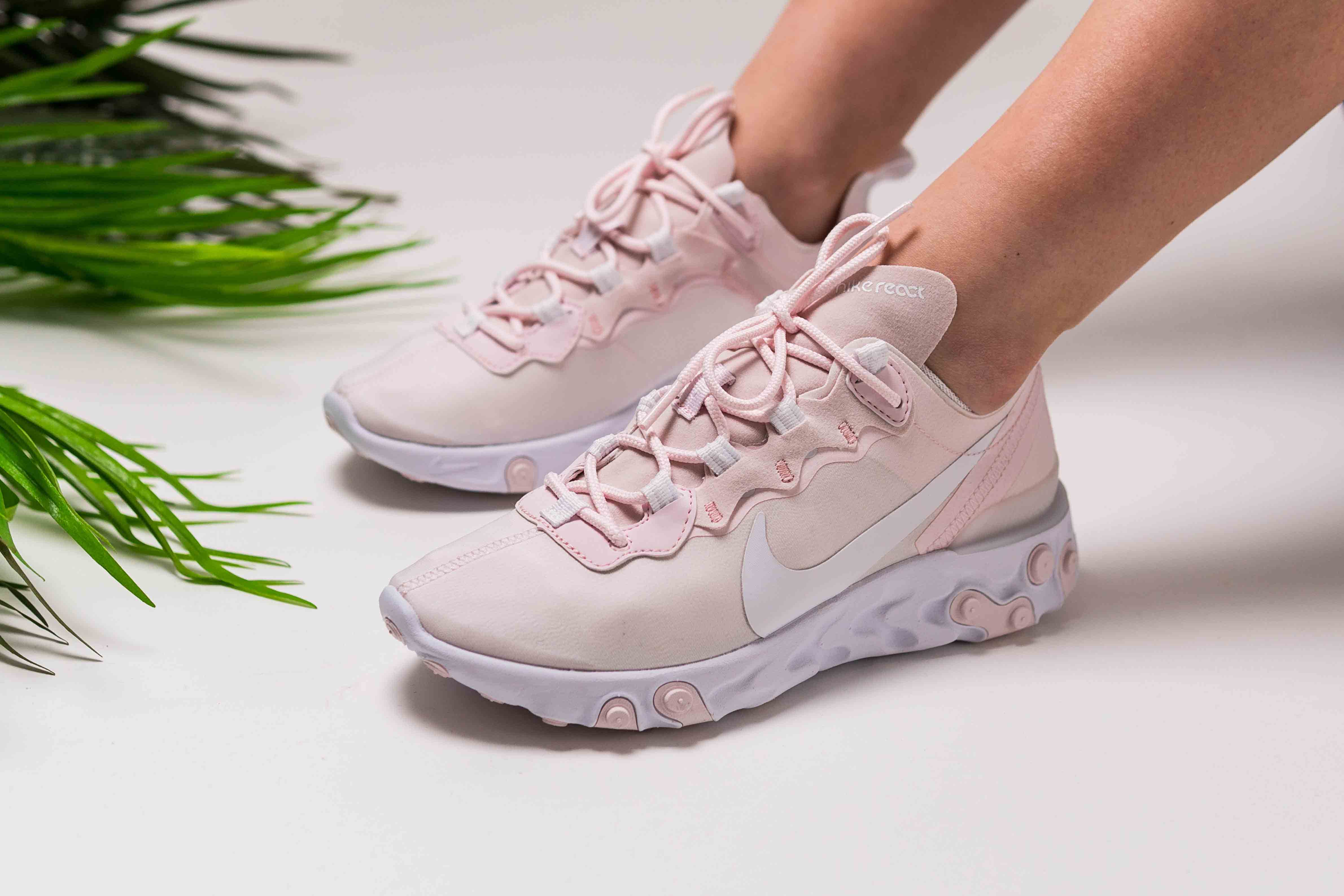 Nike pale pink sale react element 55 trainers