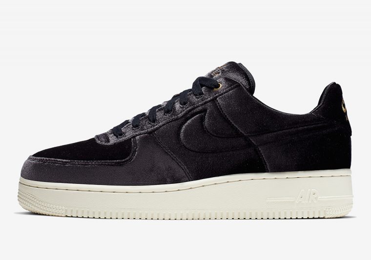 Nike Air Force 1 Low Premium black velour