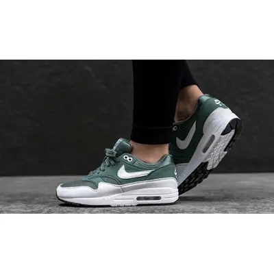 Nike air max 2024 270 clay green womens