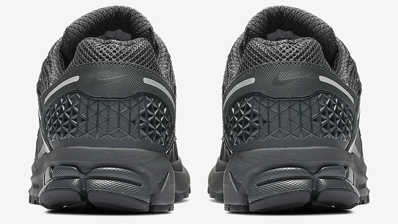vomero 5 black