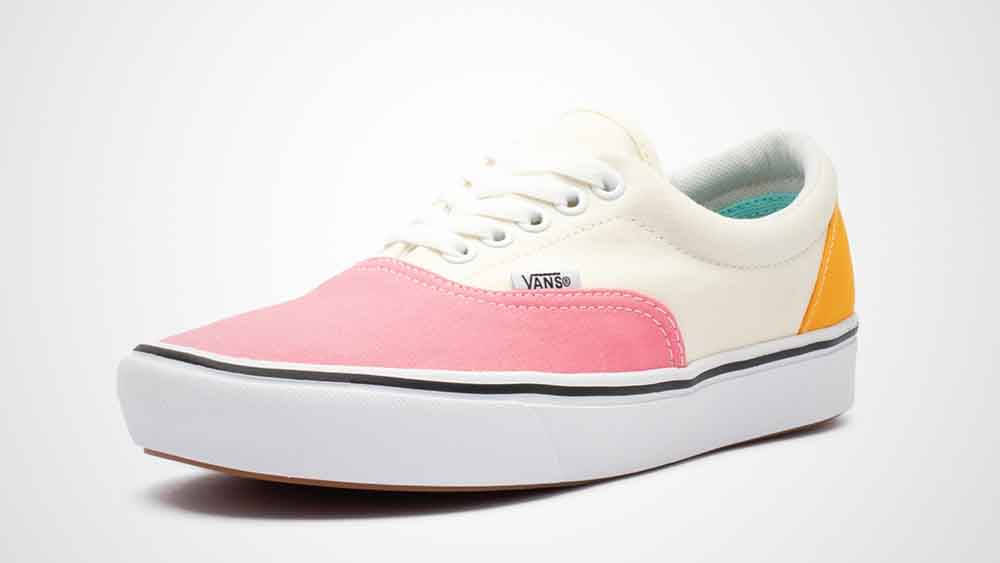 Vans store comfycush strawberry