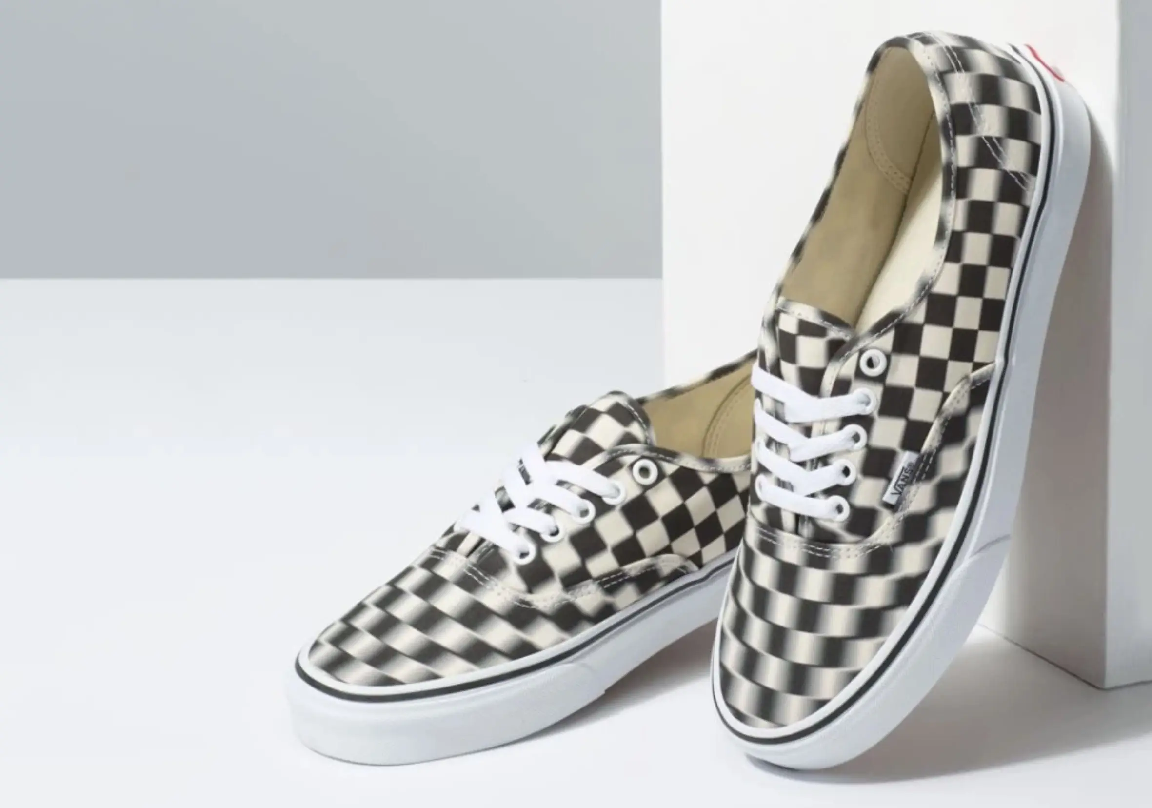 Blur checkered vans slip on best sale