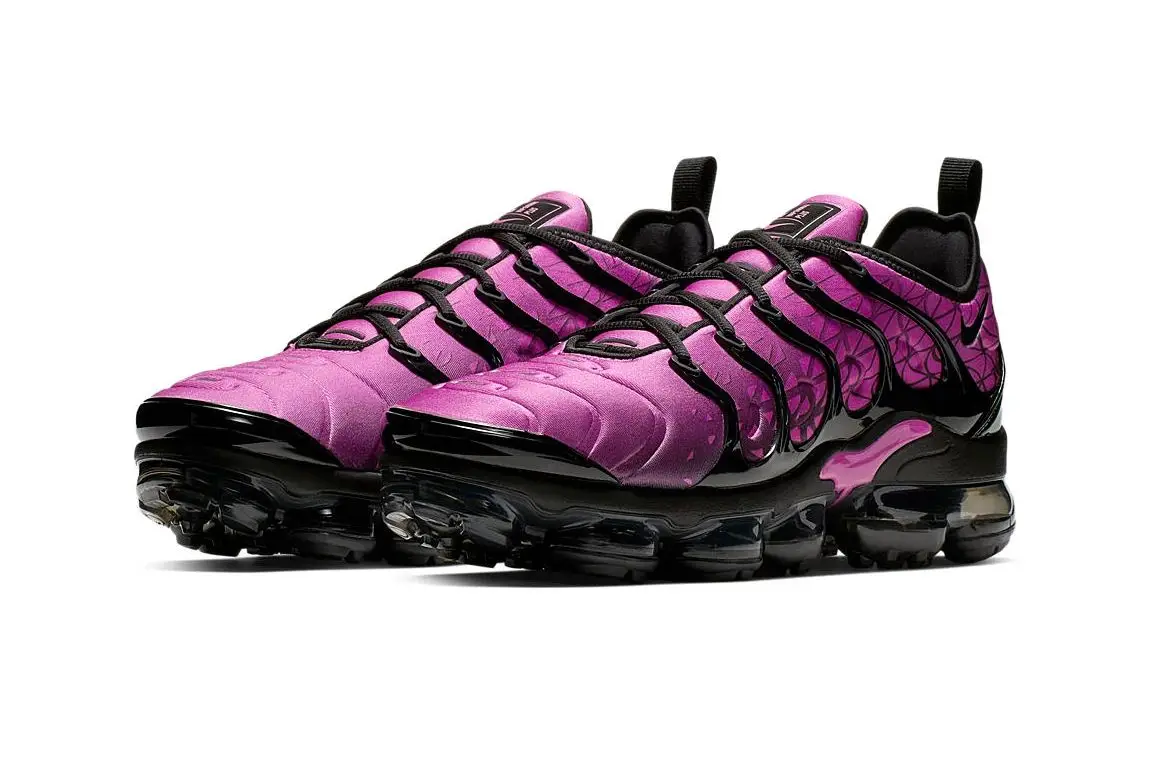 The Nike Air VaporMax Plus Undergoes A Geometric Gradient