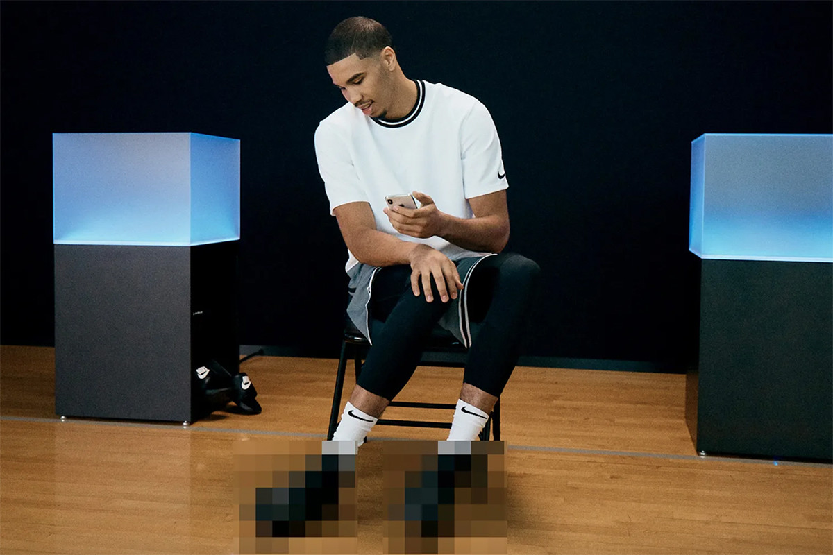 Nike Teases The HyperAdapt 2.0 Basketball Sneaker