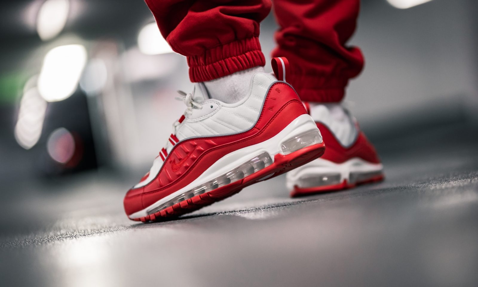 air max 98 university red on feet