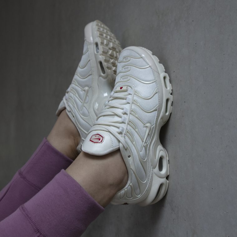 nike tn air max plus ivory pink valentines