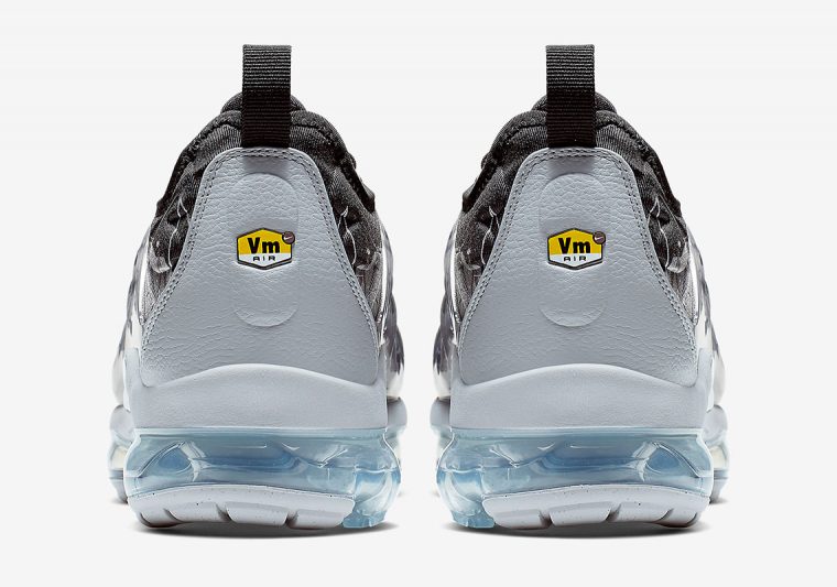 Nike Air Vapormax Plus Black/Wolf Grey