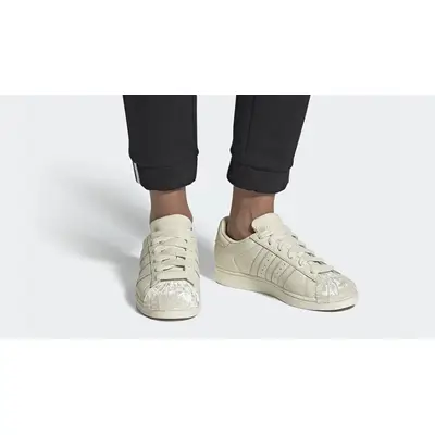 Cg6010 adidas sales