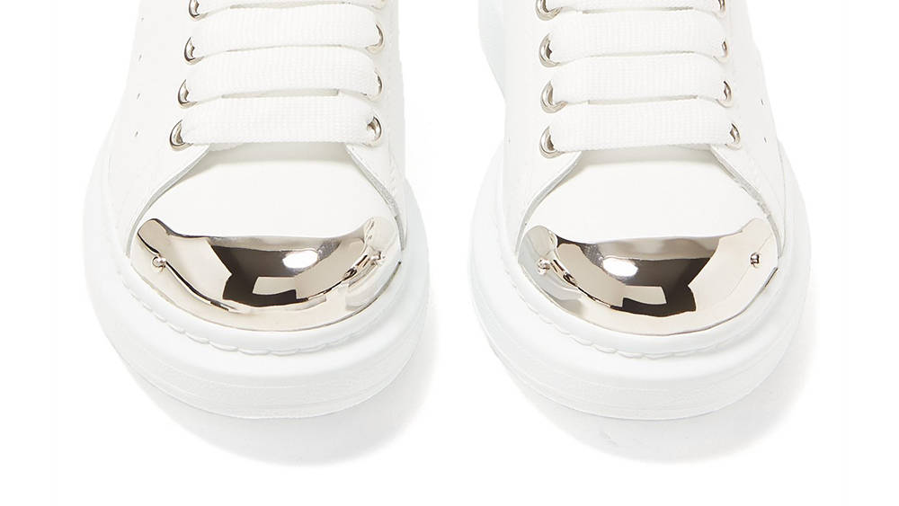 Alexander McQueen’s Runway Platform Goes Hard 3
