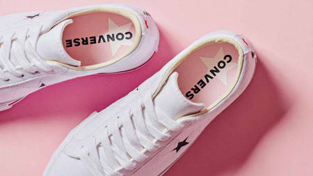 A Pink Surprise Adorns The One Star Platform Ox's Sole A Pink Surprise Adorns The One Star Platform Ox's Sole
