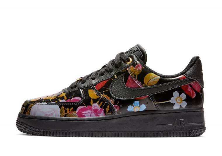 Nike Floral Pack