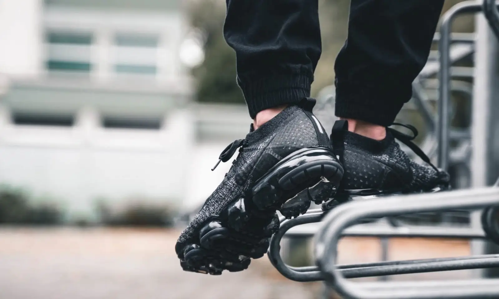 Nike vapormax 2.0 black hotsell on feet