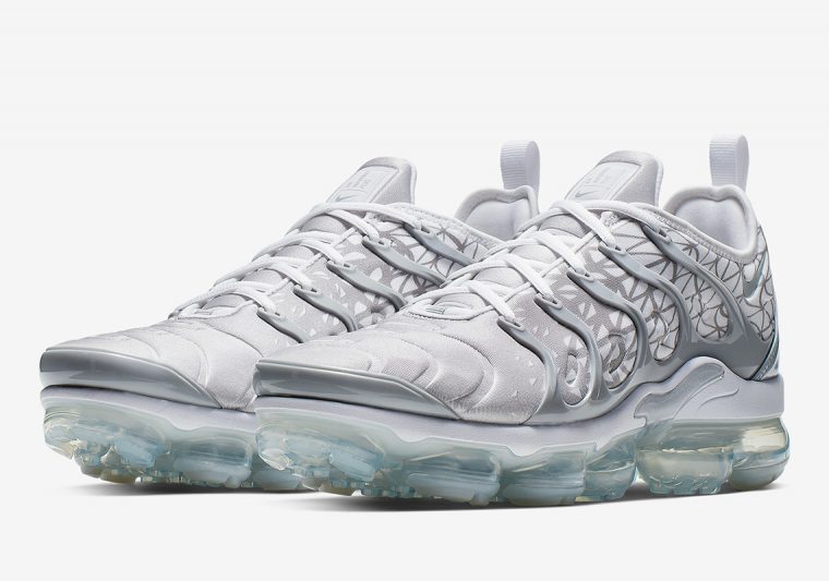 nike air vapormax plus white silver