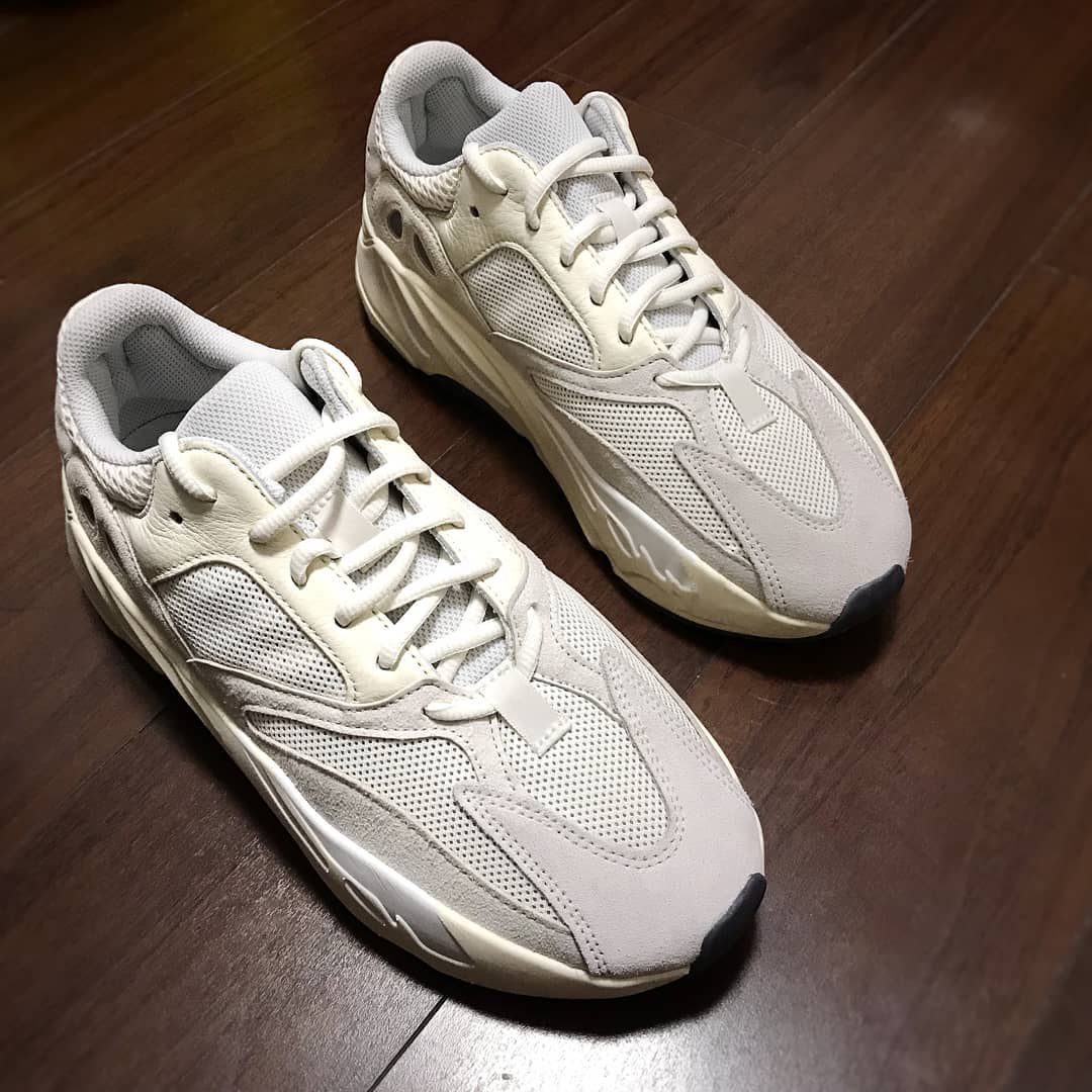 yeezy 700 analog release date