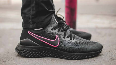 An On Foot Look At The Paris Saint-Germain x Nike Epic React Flyknit 2 An On Foot Look At The Paris Saint-Germain x Nike Epic React Flyknit 2