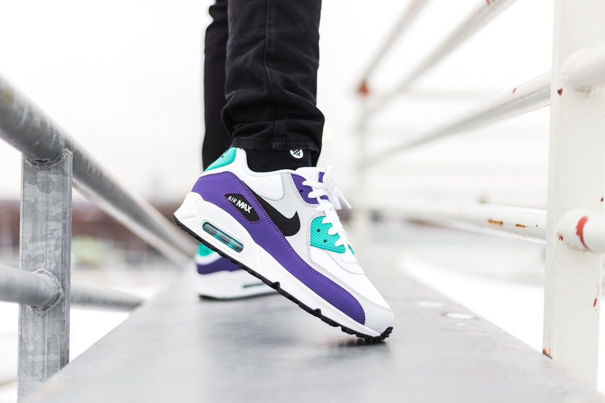 Air max 90 white/black/hyper jade/court outlet purple