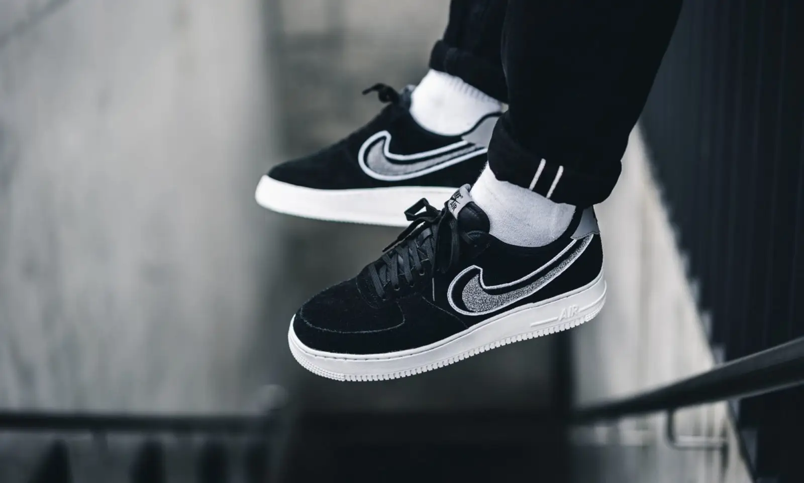 Air force 1 chenille foot locker hotsell