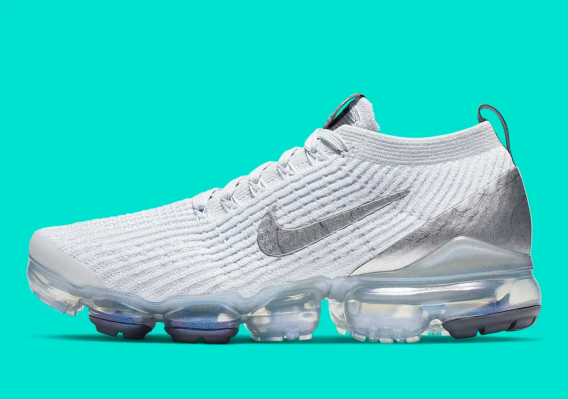 Nike running vapormax sale flyknit trainers in white