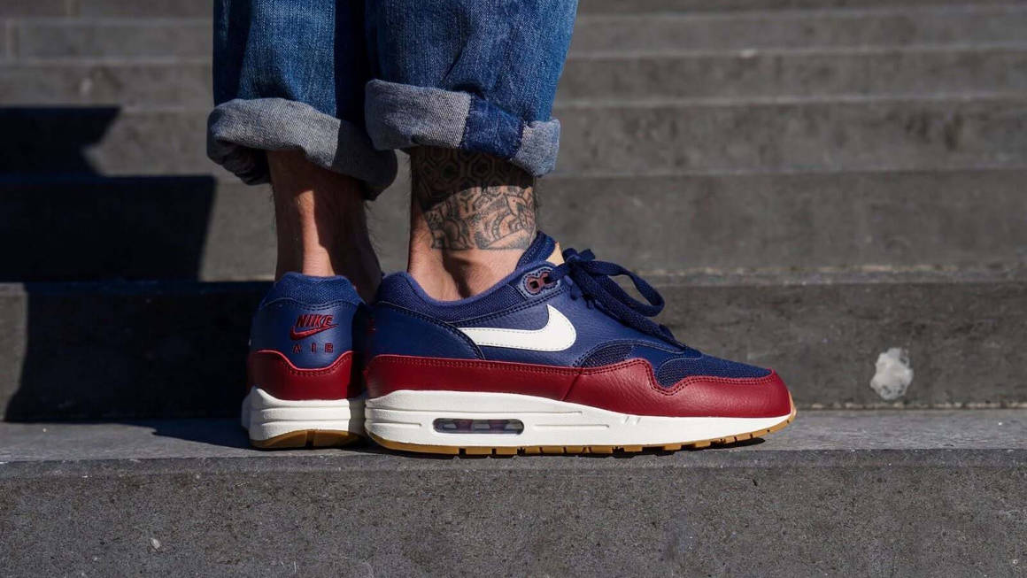 Centrar Mira bolsillo The Nike Air Max 1 'Navy Team Red' Is The Ultimate All-Year-Round Sneaker |  The Sole Supplier