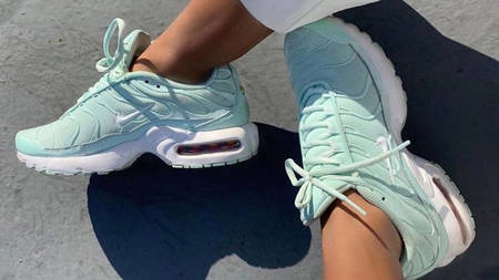 35 Unmissable High Heat Sneakers From The Foot Locker Sale 35 Unmissable High Heat Sneakers From The Foot Locker Sale