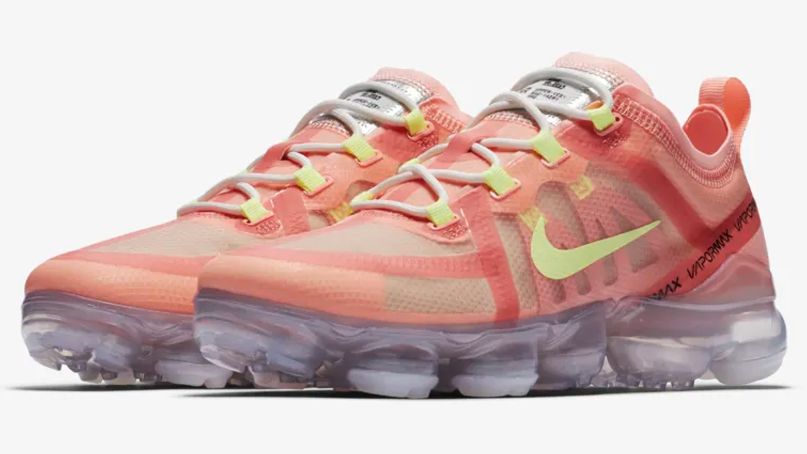 pink and white vapormax 2019