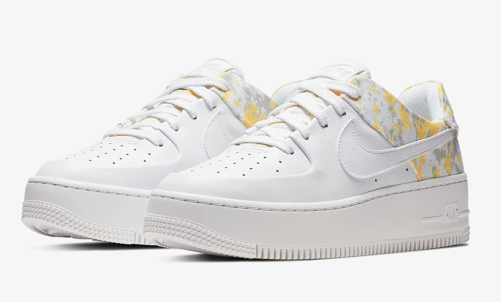 Nike Air Force 1 Sage Low Premium