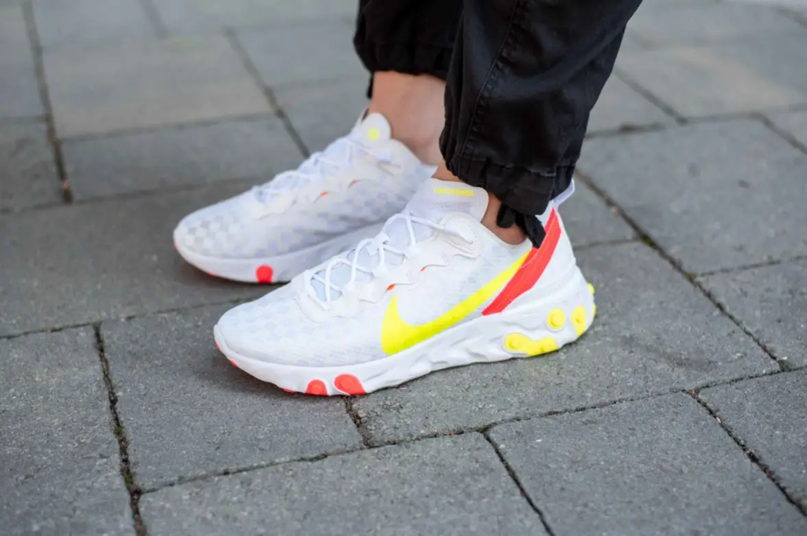 Nike react element 55 trainer white / volt / flash crimson best sale