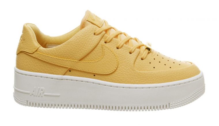 Nike Air Force 1 Sage Trainers Topaz Gold White