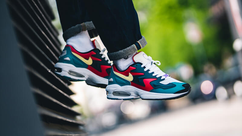 nike air max 2 on feet