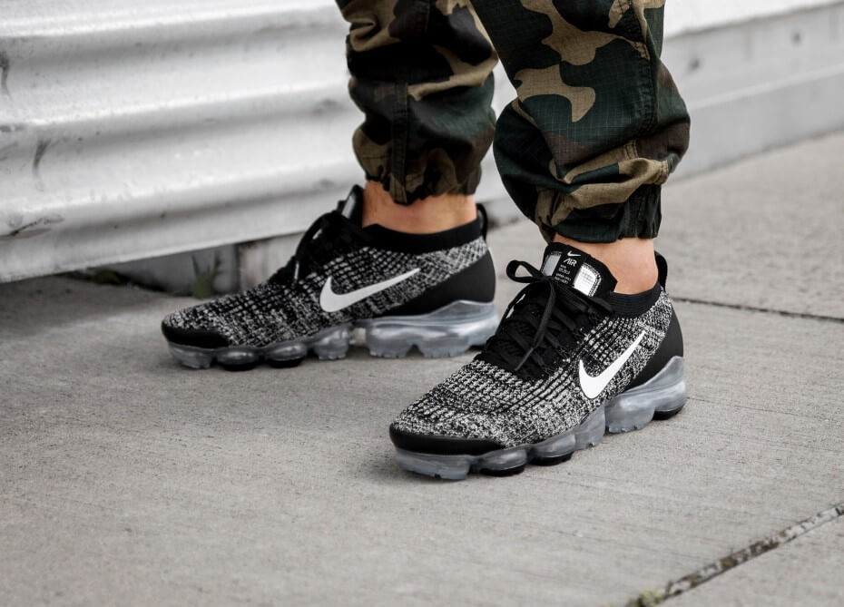 black and silver vapormax