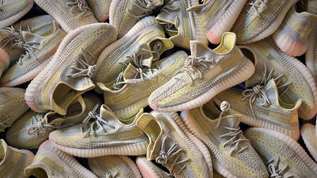 Release Reminder: Don’t Miss The Yeezy Boost 350 V2 ‘Antlia’! Release Reminder: Don’t Miss The Yeezy Boost 350 V2 ‘Antlia’!