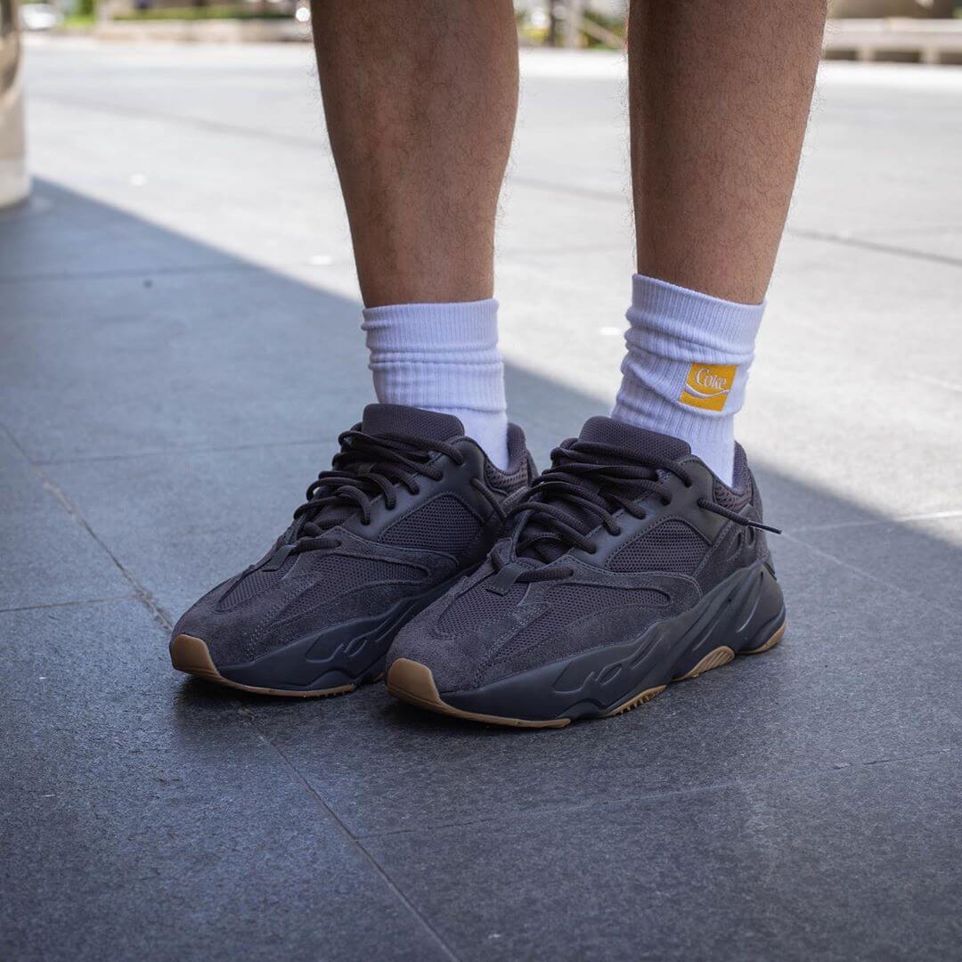 utility black 700 on feet