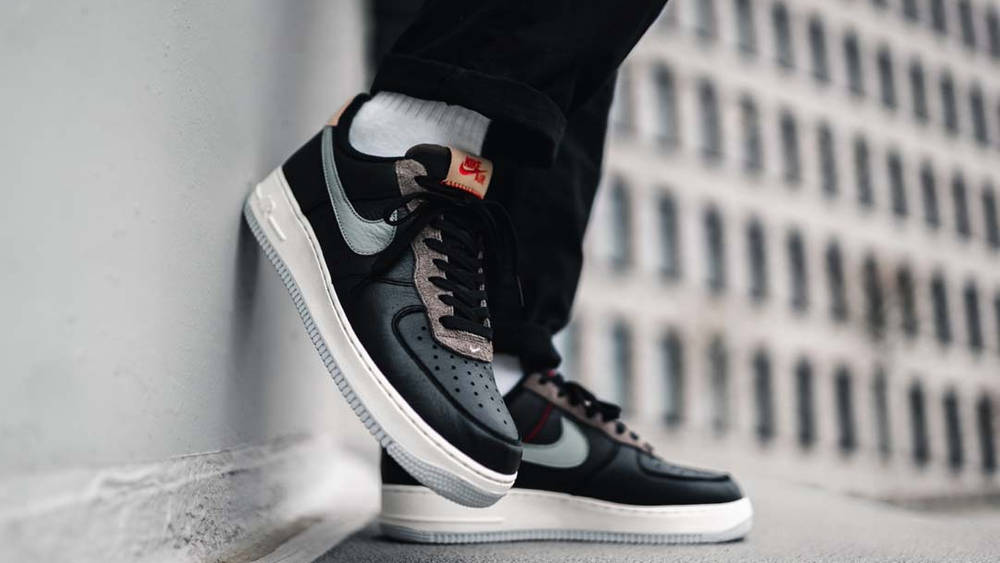 The Luxurious Nike Air Force 1 'Black' Can Be Yours For Just £55 The Luxurious Nike Air Force 1 ‘Black’ Can Be Yours For Just £55